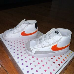 Nike Blazer Mid '77 Toddler size 8. White/Orange